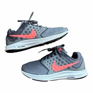 Nike Gray Athletic Sneakers with Pink Coral Swoosh great condition, size 6